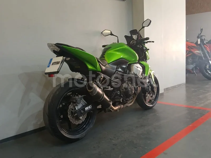 Kawasaki Z750 - Vista 3