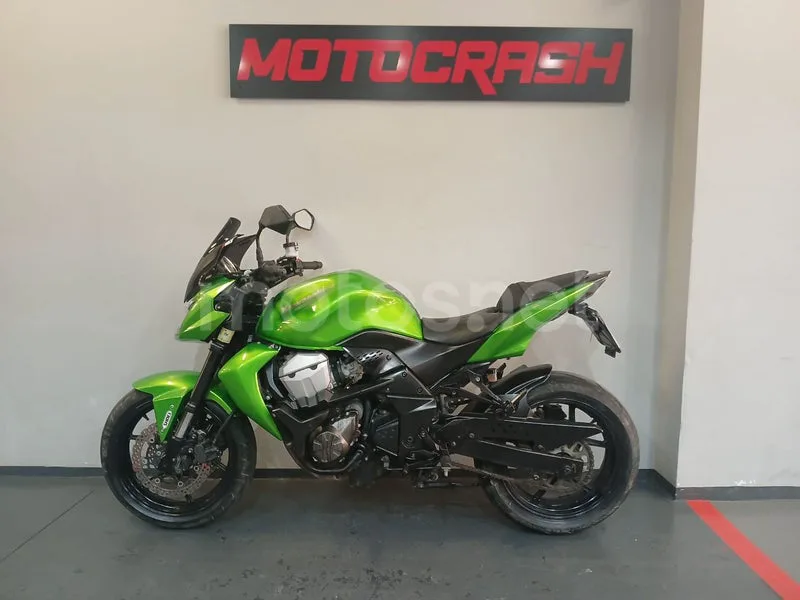 Kawasaki Z750 - Vista 4
