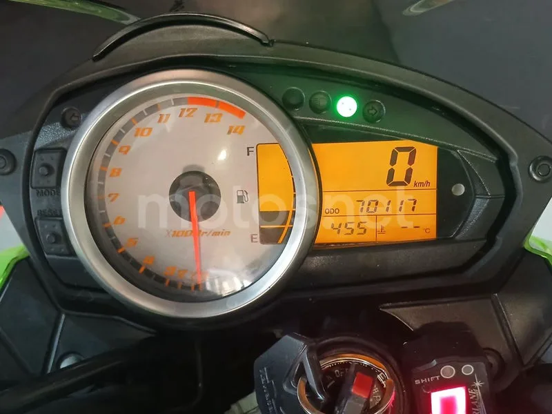 Kawasaki Z750 - Vista 7