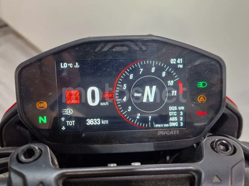 Ducati Hypermotard - Vista 9
