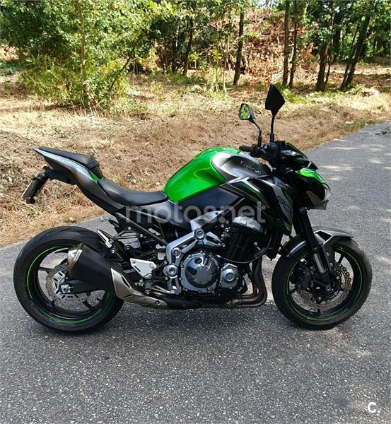 Kawasaki Z900 - Vista 4