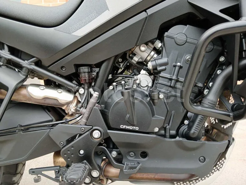 CFMOTO 800MT - Vista 9