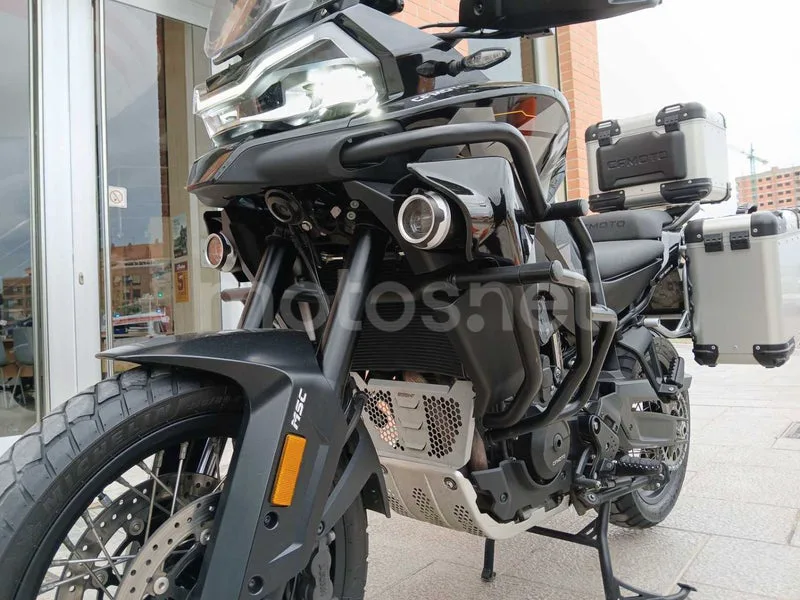 CFMOTO 800MT - Vista 4