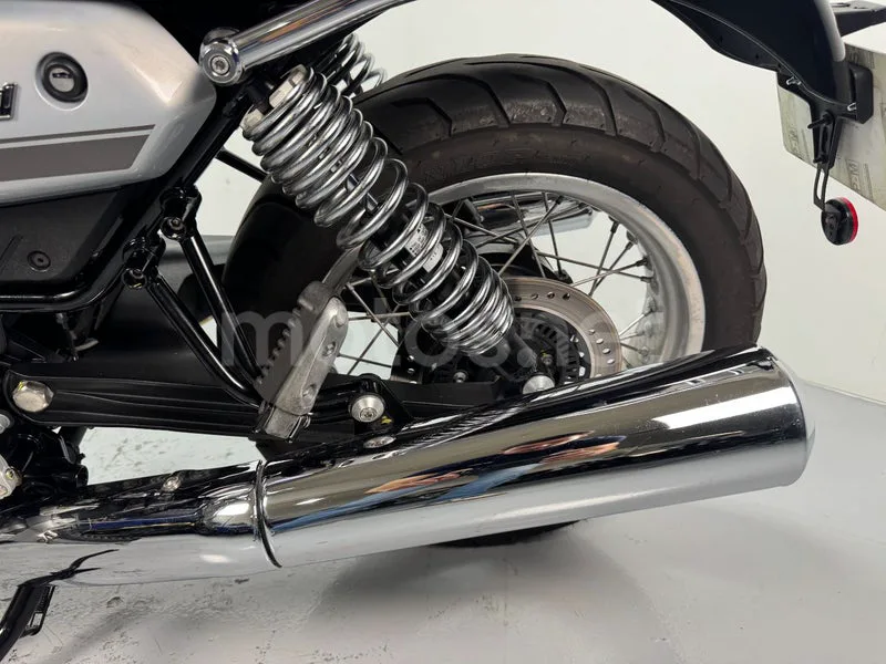 Moto Guzzi V7 - Vista 11