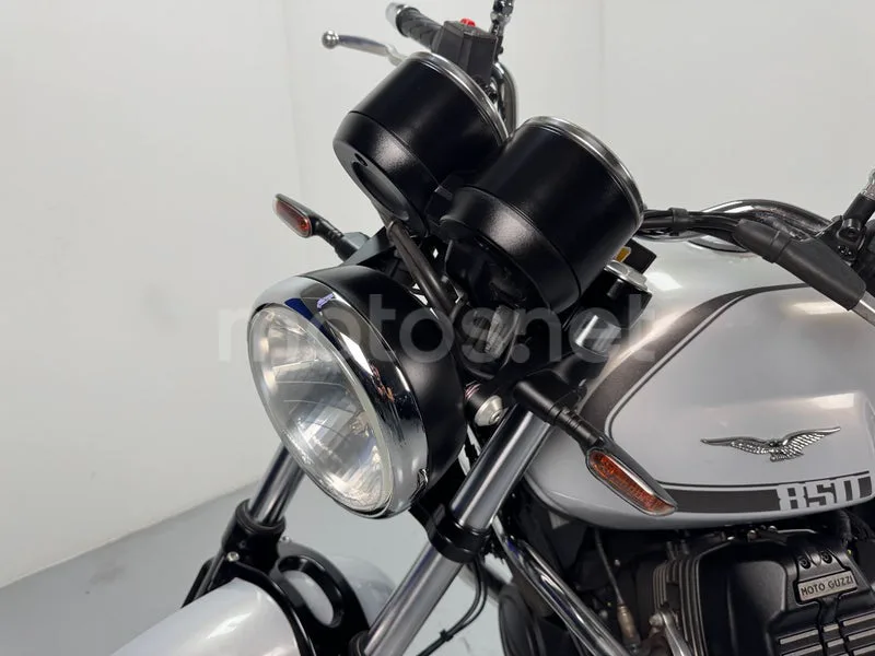 Moto Guzzi V7 - Vista 6