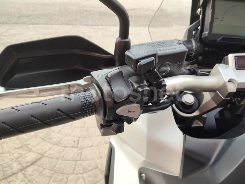 Honda X-ADV - Vista 13