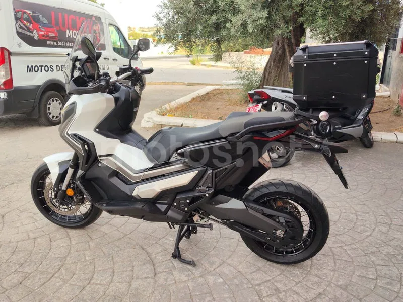 Honda X-ADV - Vista 19