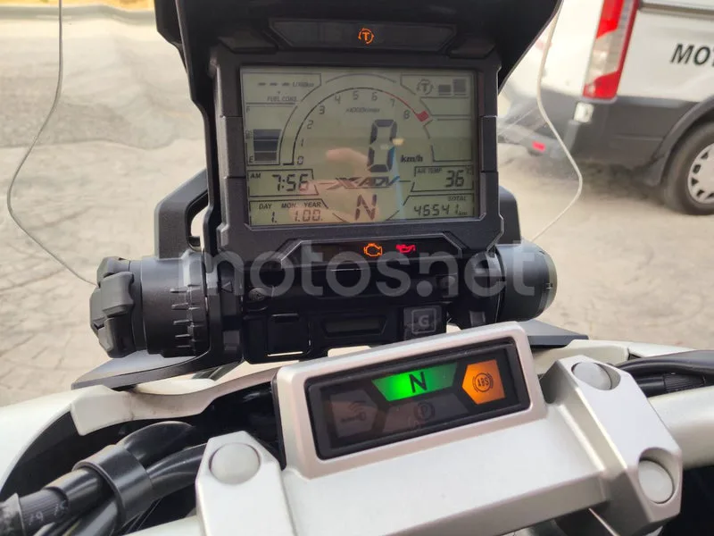 Honda X-ADV - Vista 5