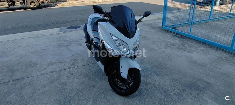 Yamaha TMAX 500 - Vista 3