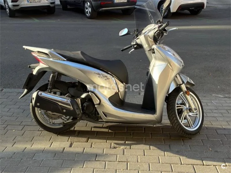 Honda SH300i 4450 € 2017 Madrid - 2