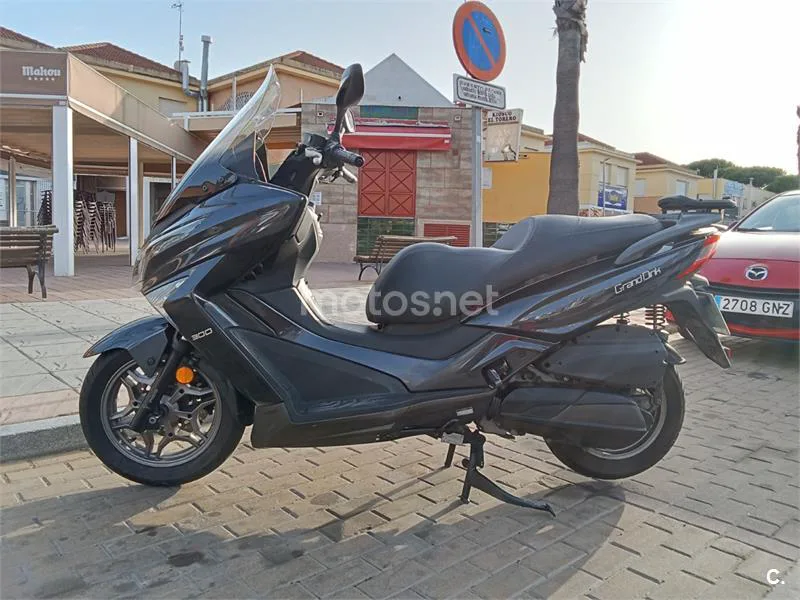 Kymco Grand Dink 300 2750 € 2017 Huelva - 1