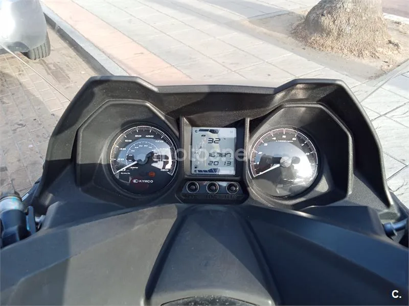 Kymco Grand Dink 300 - Vista 11