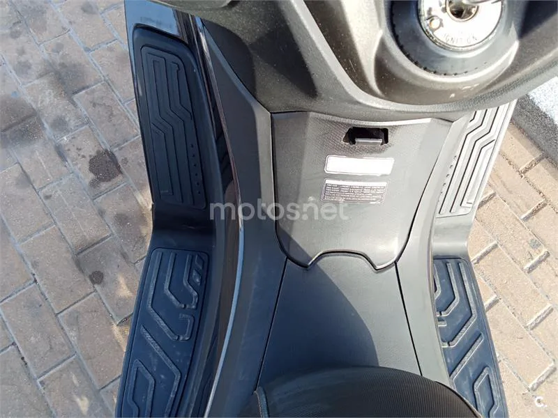 Kymco Grand Dink 300 - Vista 9