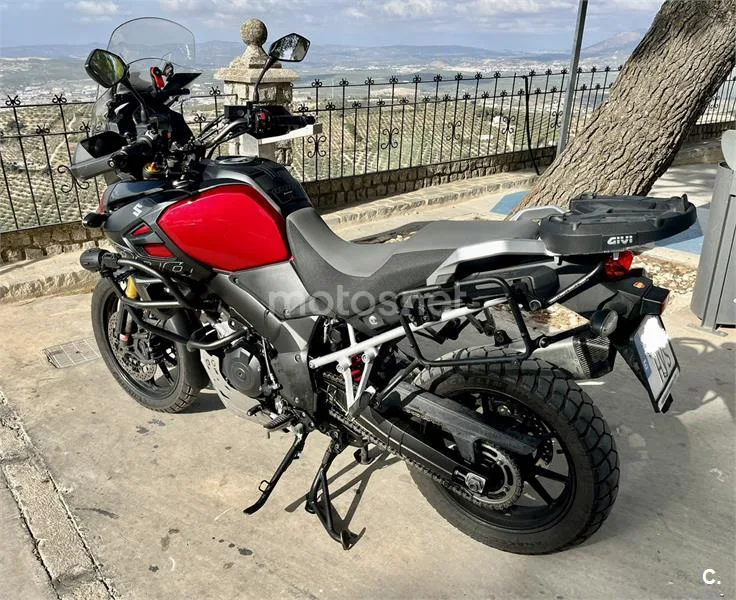Suzuki V-Strom 1000 - Vista 3