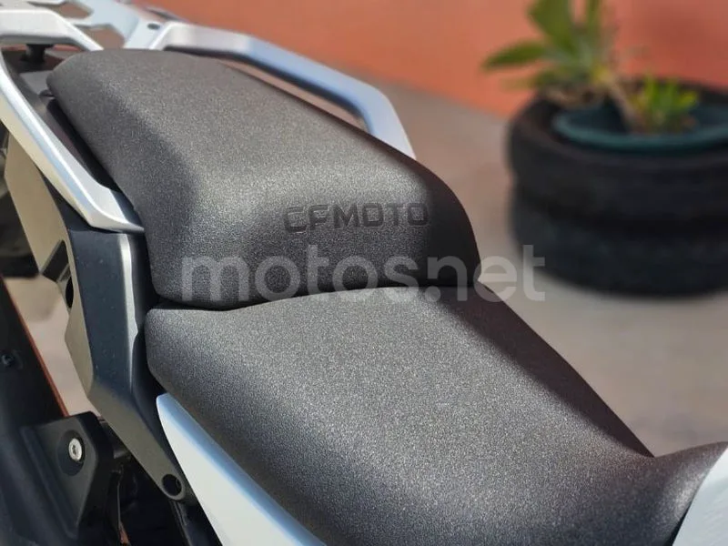 CFMOTO 800MT - Vista 5