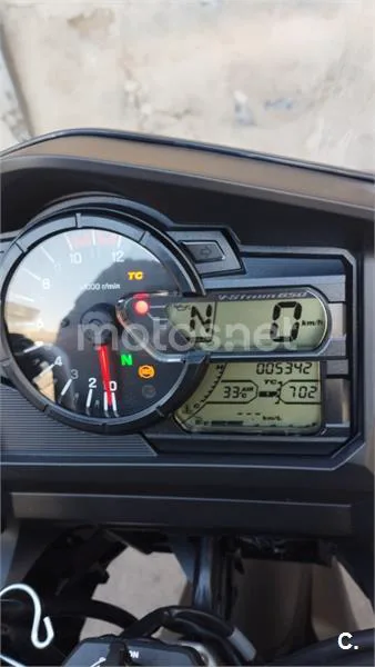 Suzuki V-Strom 650 - Vista 3
