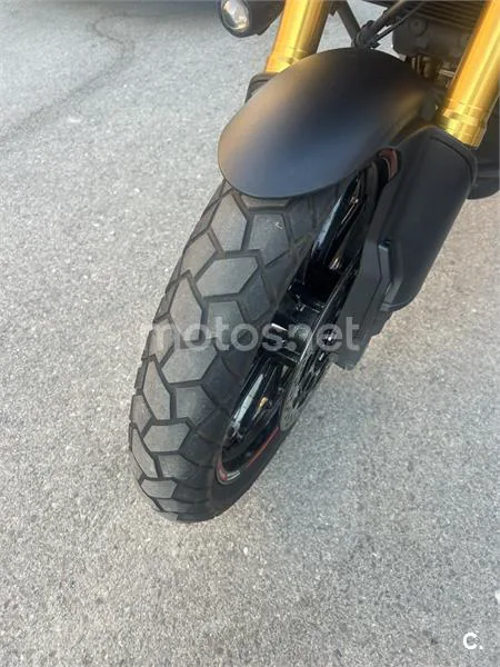 Suzuki V-Strom 1000 - Vista 4