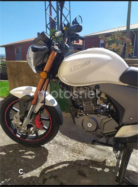 Keeway RKV 125 - Vista 8