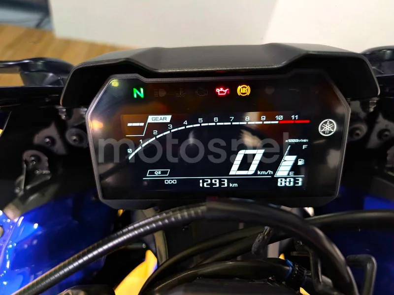 Yamaha YZF-R7 - Vista 7