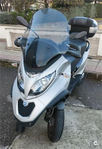 Piaggio MP3 2750 € 2015 Navarra - 1