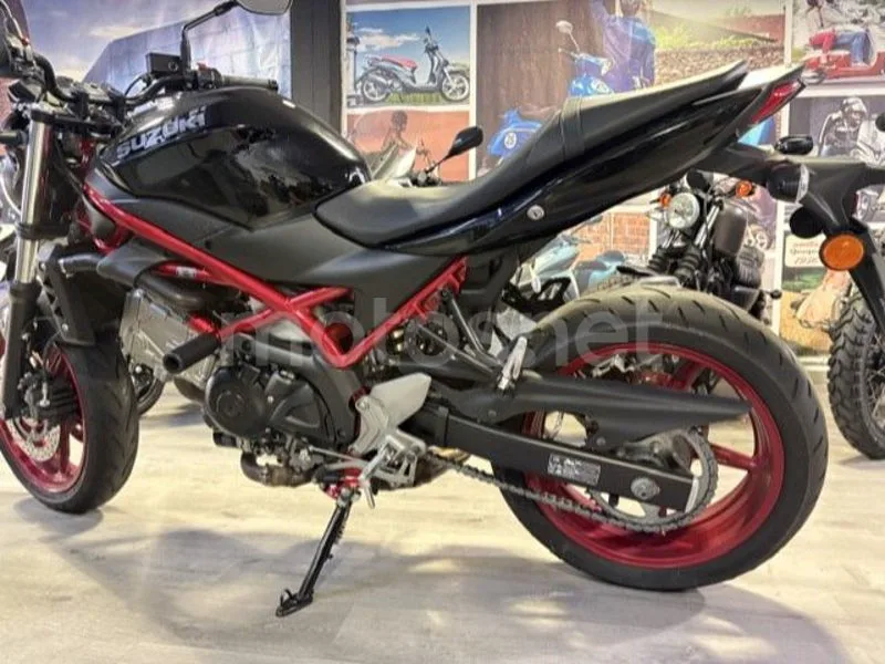 Suzuki SV650 - Vista 4