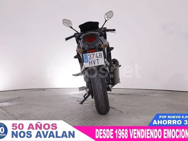 Honda CBR500R - Vista 8