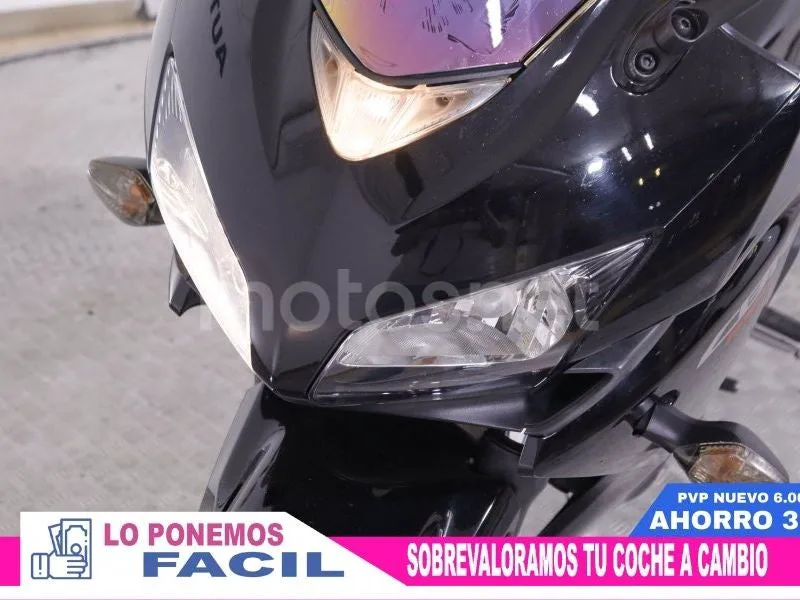 Honda CBR500R - Vista 10