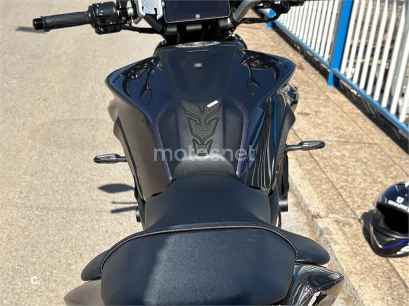 Yamaha MT-07 - Vista 8