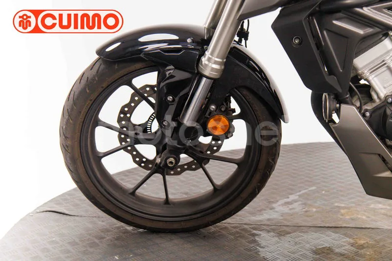 Honda CB125R - Vista 24