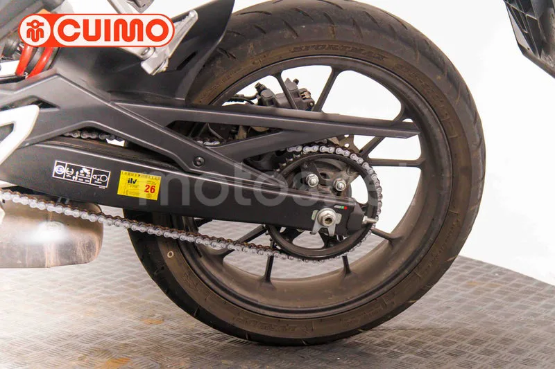 Honda CB125R - Vista 27