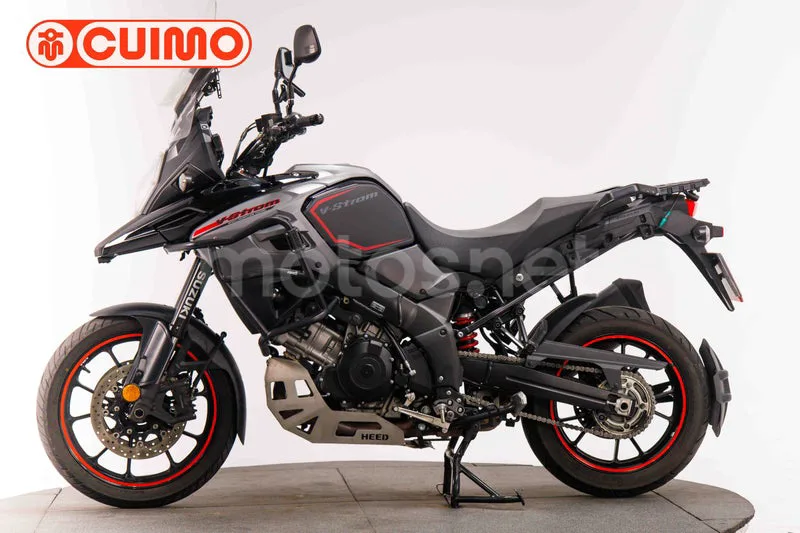 Suzuki V-Strom 1000 - Vista 8