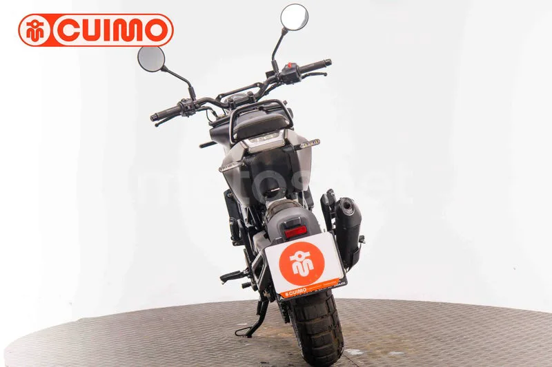 Husqvarna Svartpilen 401 - Vista 5