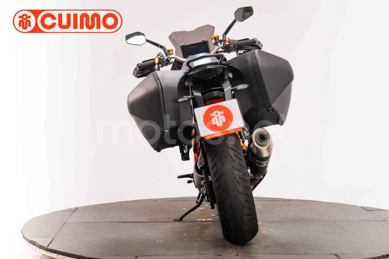 KTM 1290 Super Duke GT - Vista 5