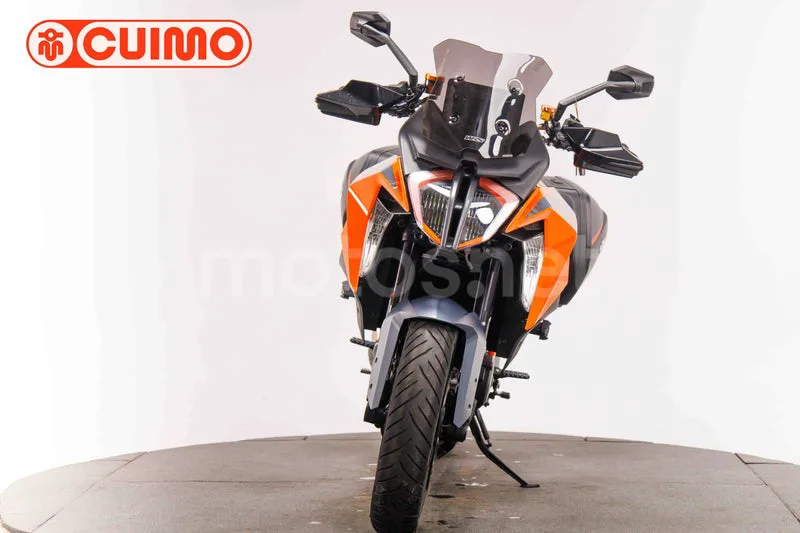 KTM 1290 Super Duke GT - Vista 10