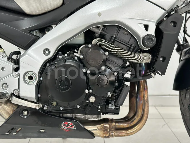 Suzuki GSR600 - Vista 28