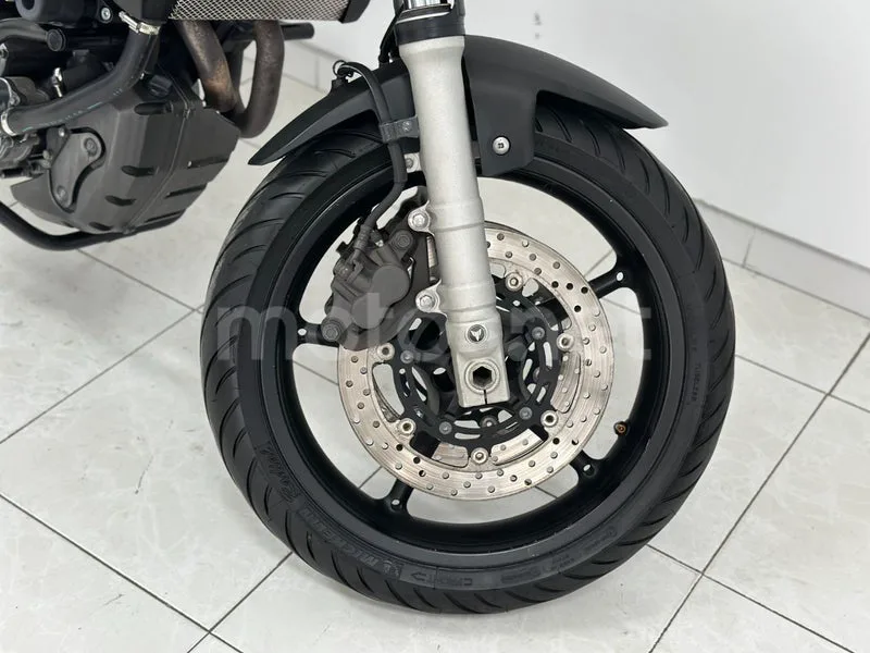 Yamaha MT-03 - Vista 16