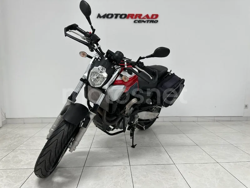 Yamaha MT-03 - Vista 3