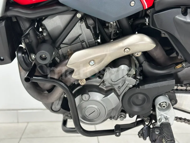 Yamaha MT-03 - Vista 23