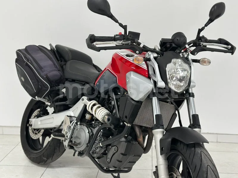Yamaha MT-03 - Vista 5