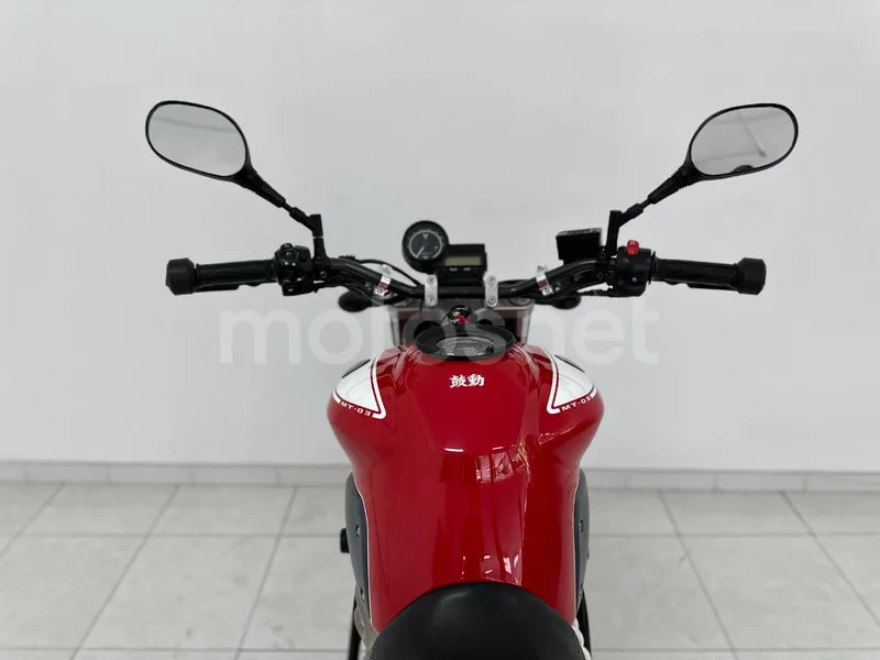 Yamaha MT-03 - Vista 7