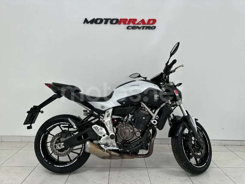 Yamaha MT-07 4490 € 2015 Guadalajara - 1