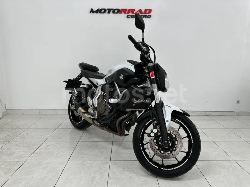 Yamaha MT-07 4490 € 2015 Guadalajara - 2