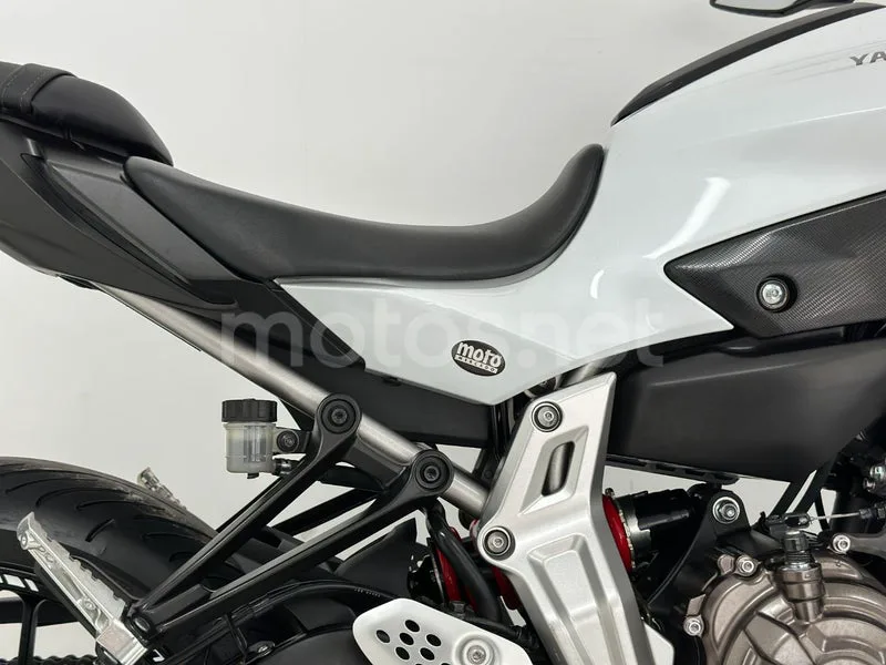 Yamaha MT-07 - Vista 11