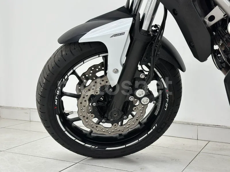 Yamaha MT-07 - Vista 19