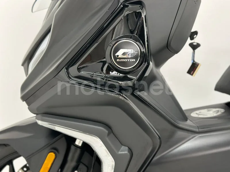 QJ Motor Fort 4.0 - Vista 23