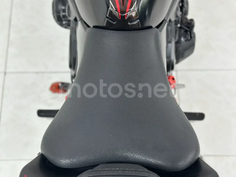 Kawasaki Z900 - Vista 18
