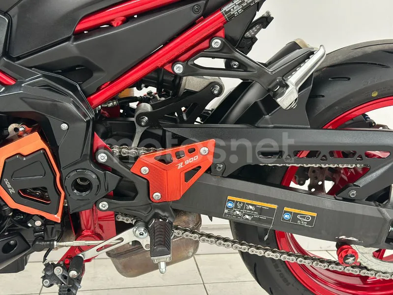 Kawasaki Z900 - Vista 30