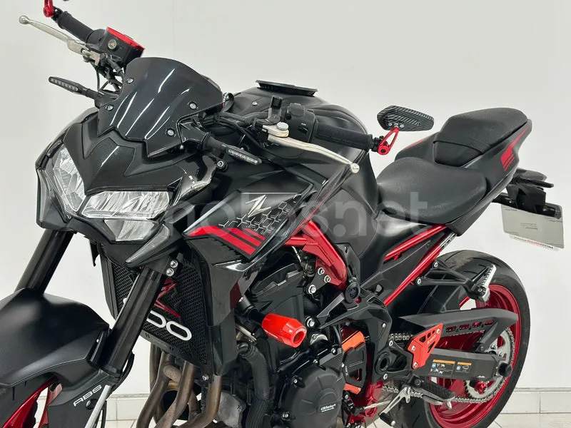 Kawasaki Z900 - Vista 6