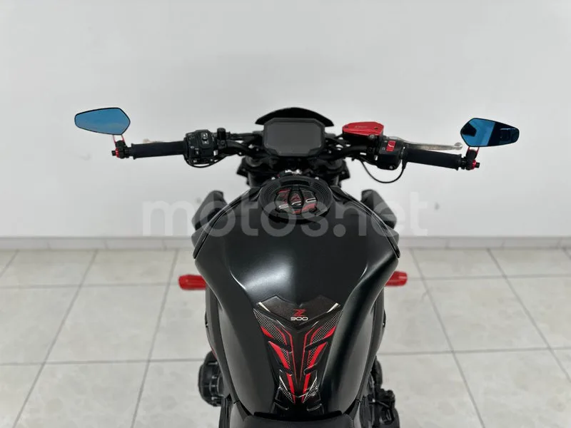 Kawasaki Z900 - Vista 7