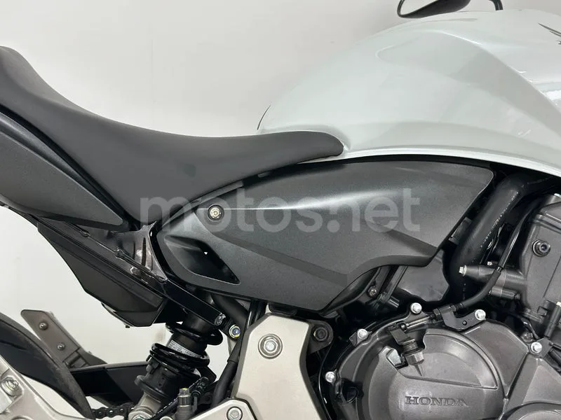 Honda CB600F Hornet - Vista 23